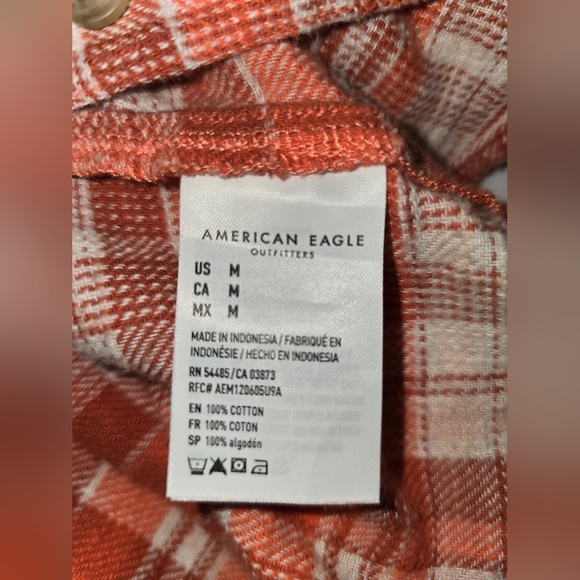 American Eagle Distressed Plaid Cropped Button Down Shirt Jacket M EUC - Picture 4 of 5